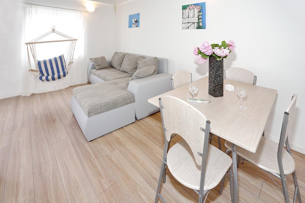 Didovi Dvori Apartman Bibinje Szoba fotó