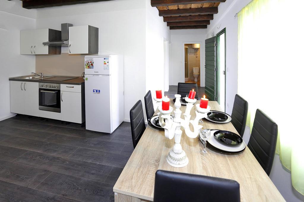 Didovi Dvori Apartman Bibinje Szoba fotó